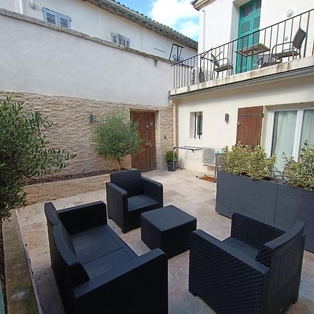 T3 Renove Avec Cour, Intra Muros Avignon Exterior foto