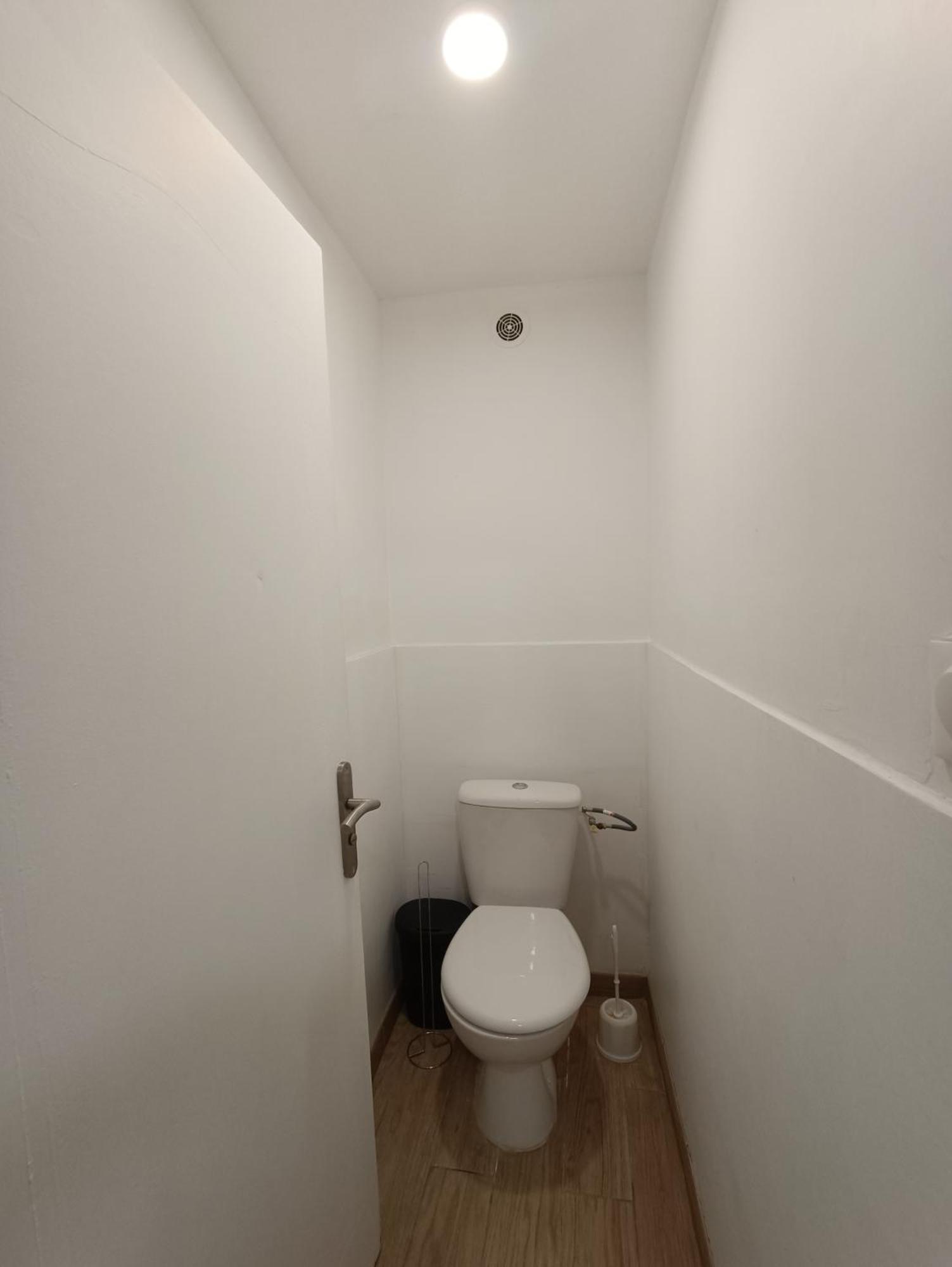 T3 Renove Avec Cour, Intra Muros Avignon Exterior foto