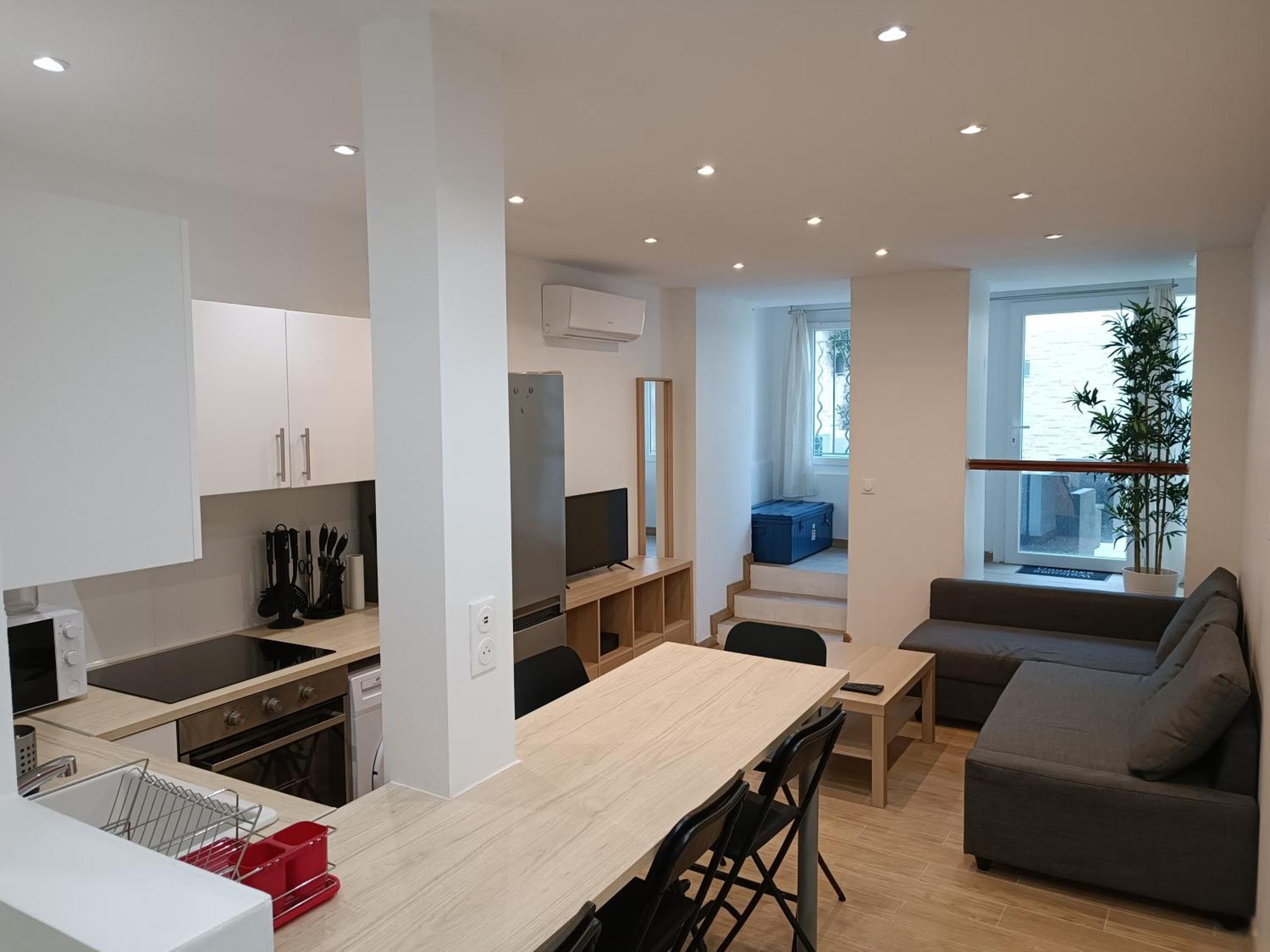 T3 Renove Avec Cour, Intra Muros Avignon Exterior foto